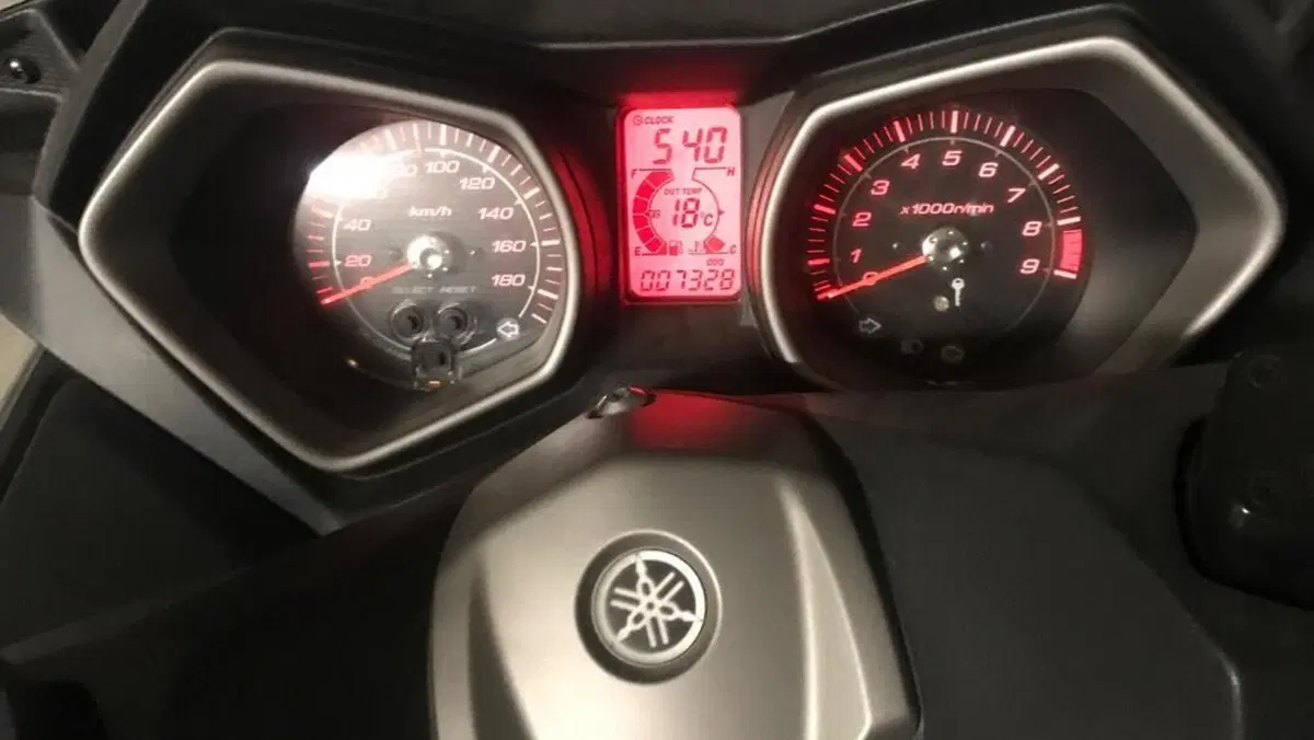 Yamaha X-Max 400 ABS (2017 - 20)  (14)