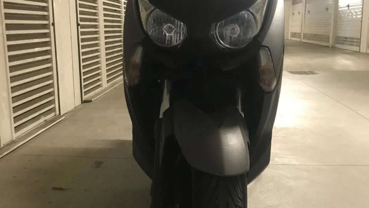 Yamaha X-Max 400 ABS (2017 - 20)  (17)