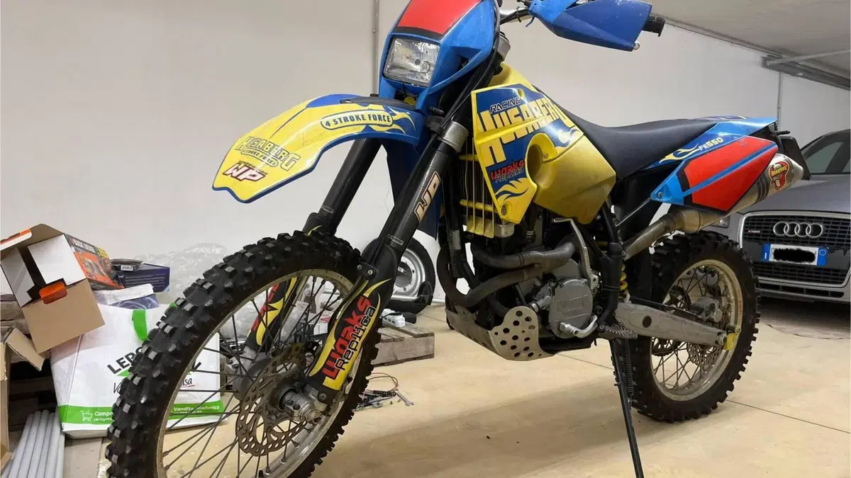 Husaberg FE 550 E  (3)