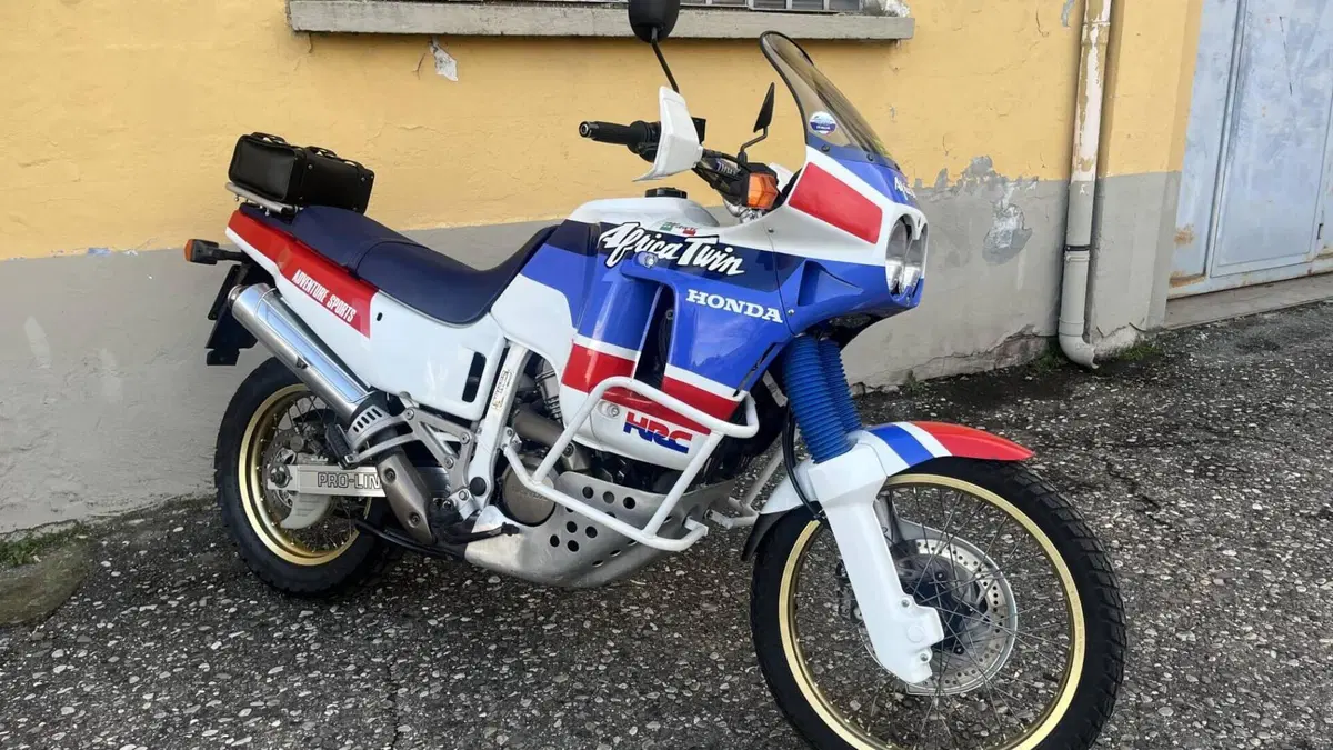 Honda Africa Twin XRV 650  (2)