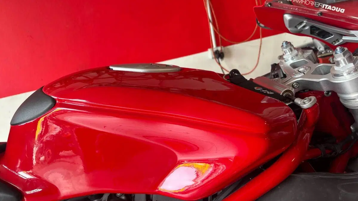 Ducati 999 (2005 - 06)  (14)