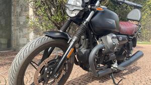 Moto Guzzi V7 Stone (2021 - 24) 