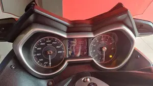 Yamaha X-Max 400 ABS (2017 - 20)  (5)