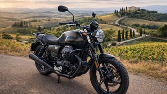 Moto Guzzi V7 Stone (2021 - 24)