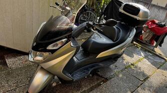 Suzuki Burgman UH 150 (2002 - 06) usata