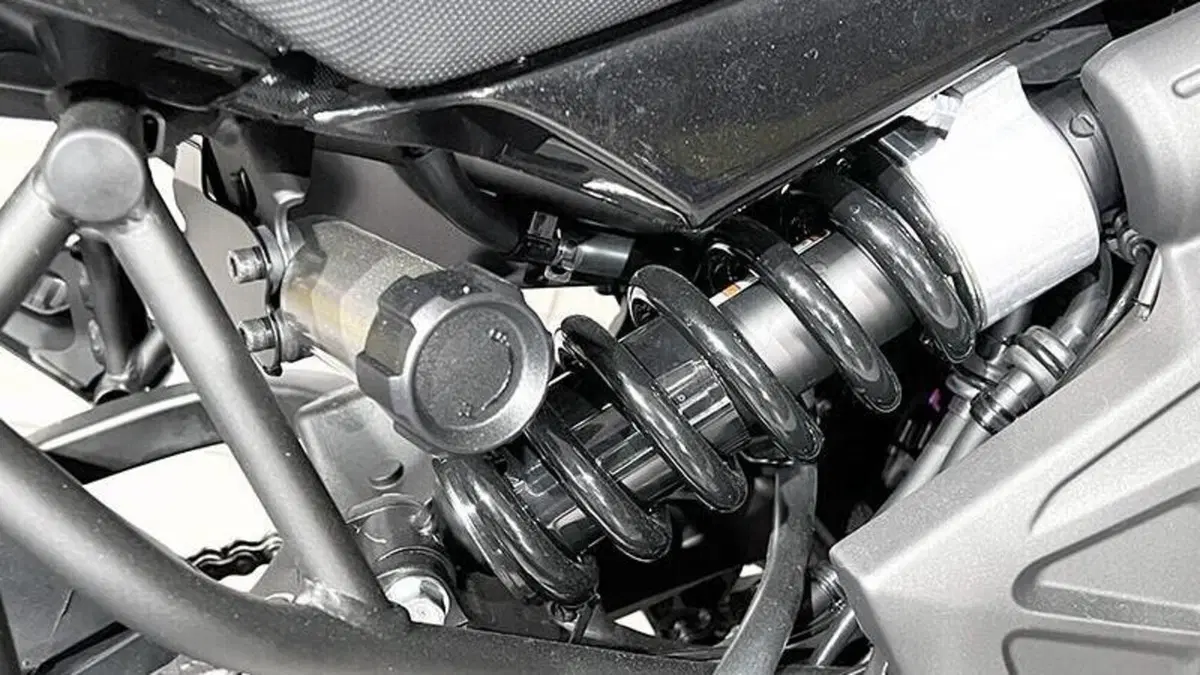 Kawasaki Versys 650 (2025 - 26)  (4)