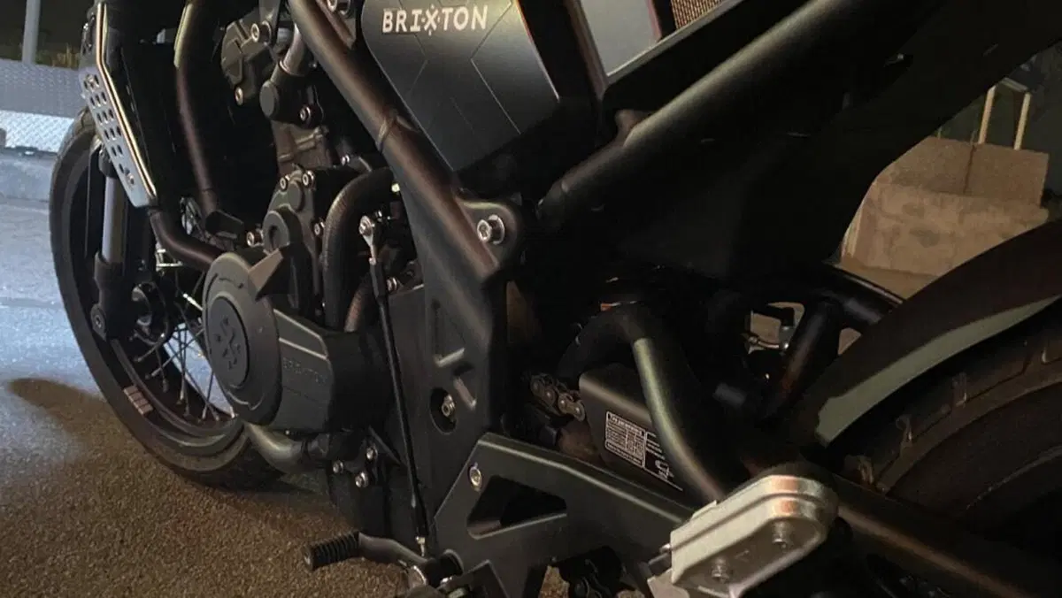 Brixton Motorcycles Crossfire 500 X (2021 - 26)  (3)