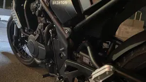 Brixton Motorcycles Crossfire 500 X (2021 - 26)  (3)
