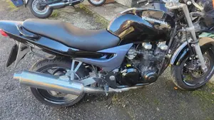 Kawasaki ZR-7 (1999 - 00) 