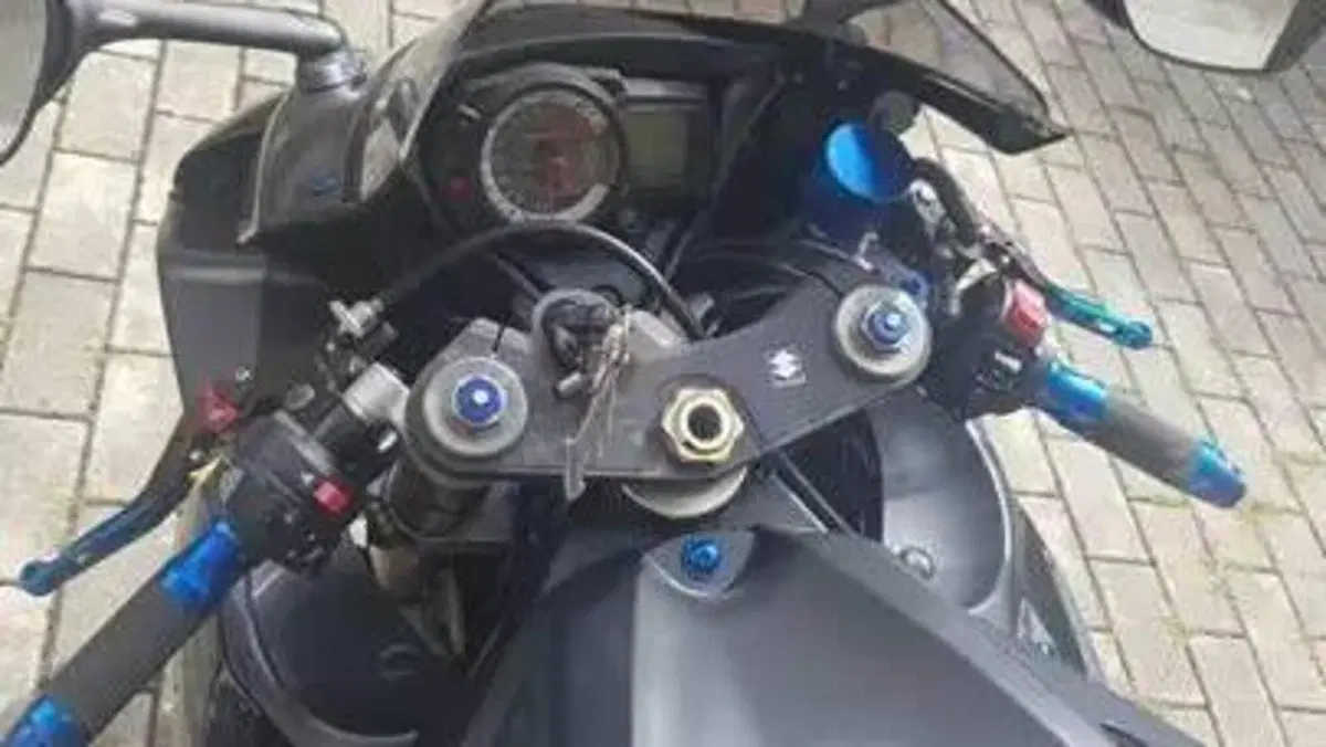 Suzuki GSX R 600 (2008 - 10)  (4)