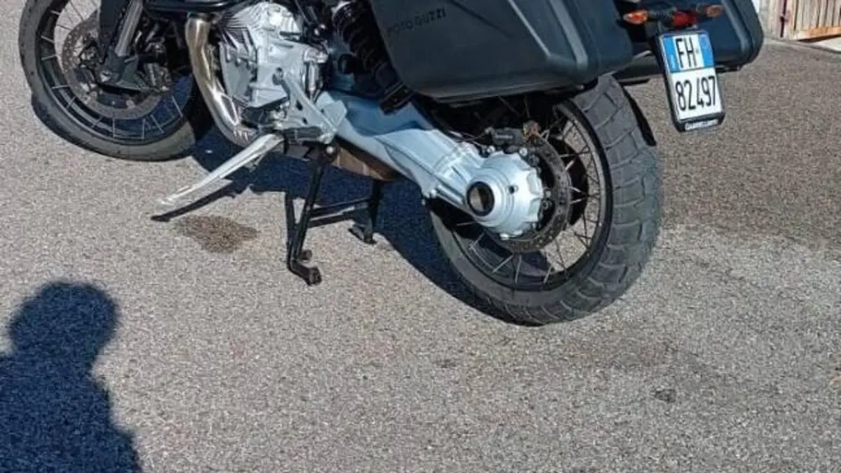Moto Guzzi Stelvio (2024 - 26)  (5)