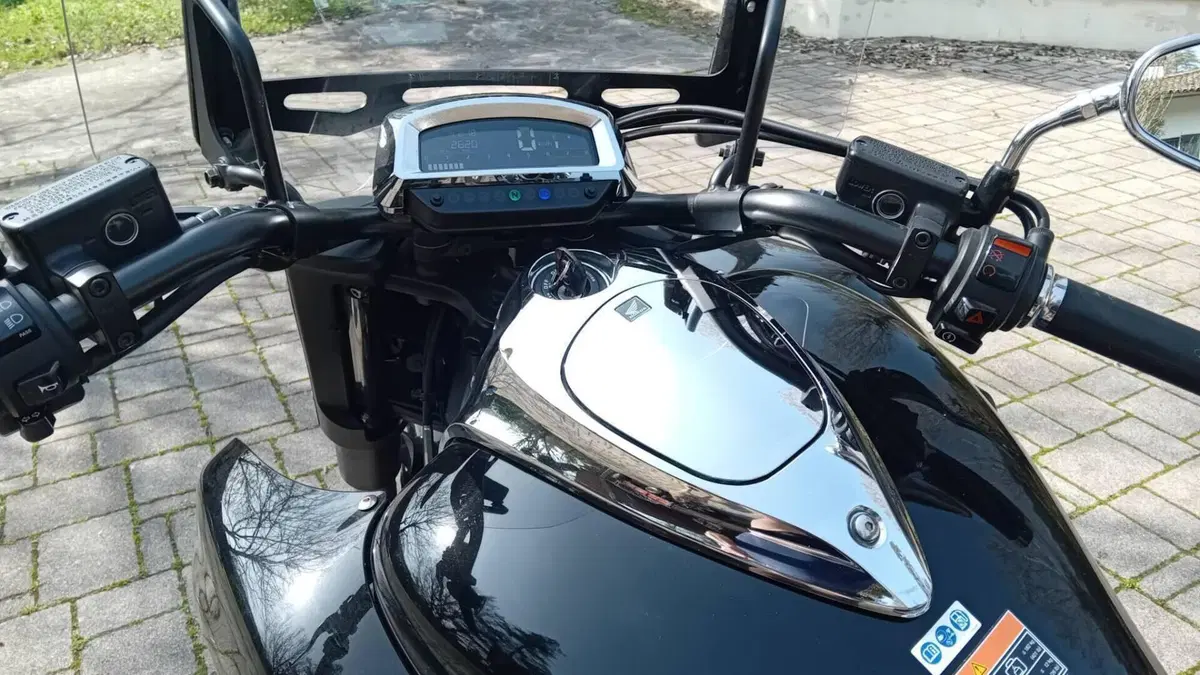 Honda GL 1800 F6C ABS (2014 - 16)  (2)