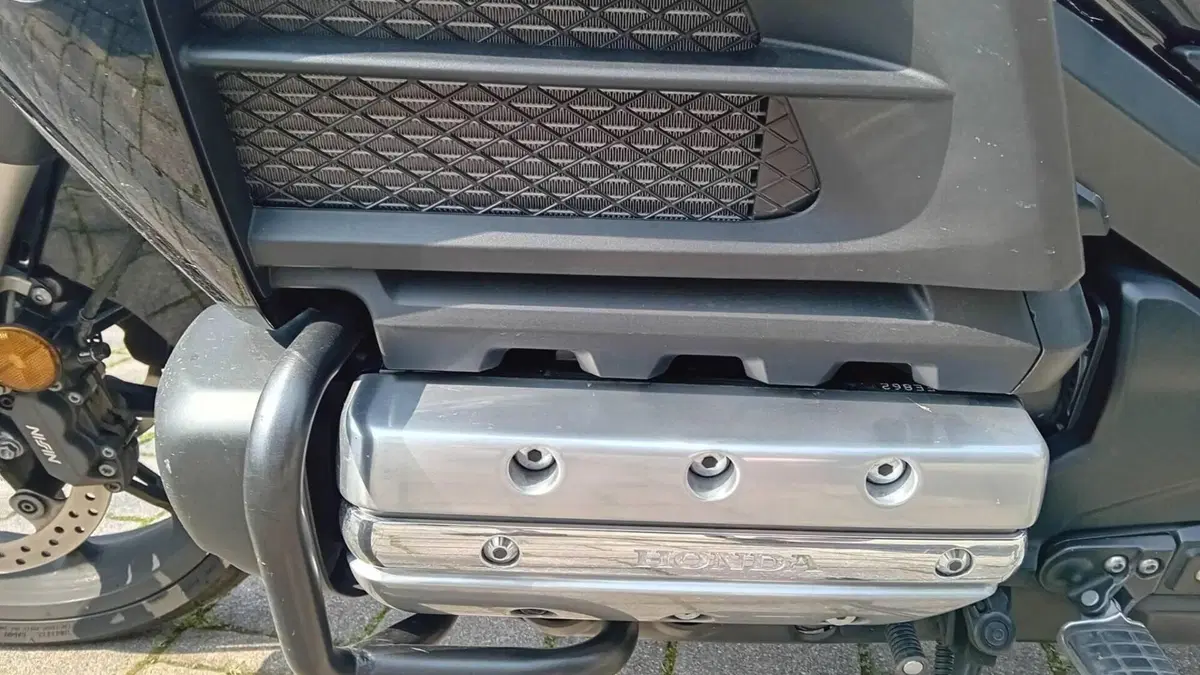 Honda GL 1800 F6C ABS (2014 - 16)  (9)