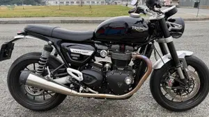 Triumph Speed Twin 1200 (2021 - 24)  (2)