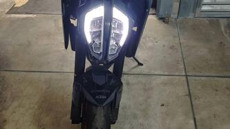 KTM 890 Duke R (2020) usata