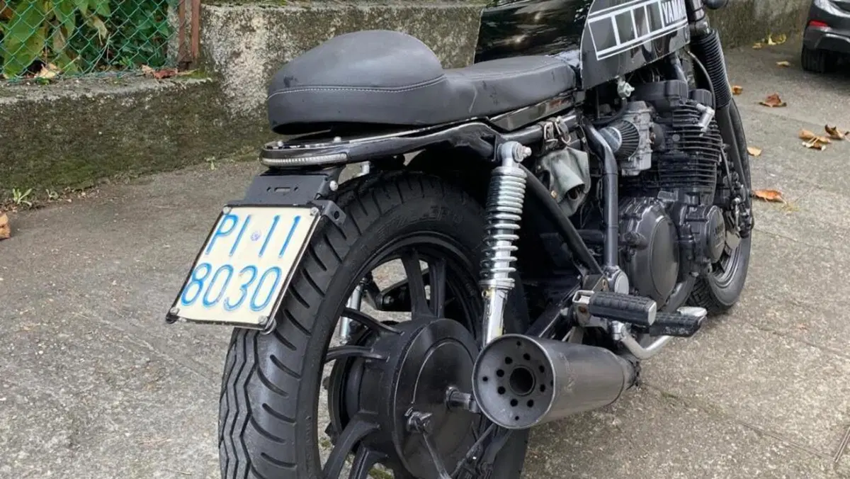 Yamaha XJ 750  (3)