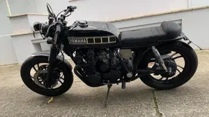 Yamaha XJ 750  (4)