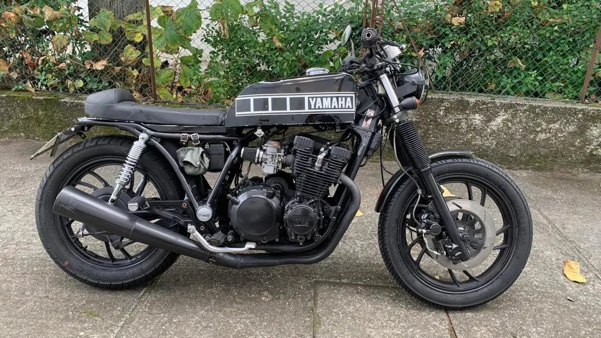 Yamaha XJ 750  (6)
