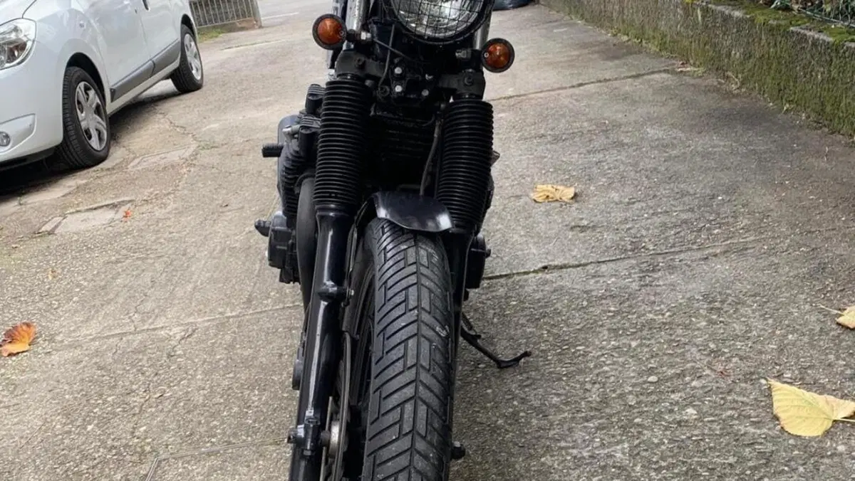 Yamaha XJ 750  (9)