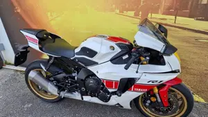 Yamaha YZF R1 GYTR PRO 25th Anniversary (2024)  (2)