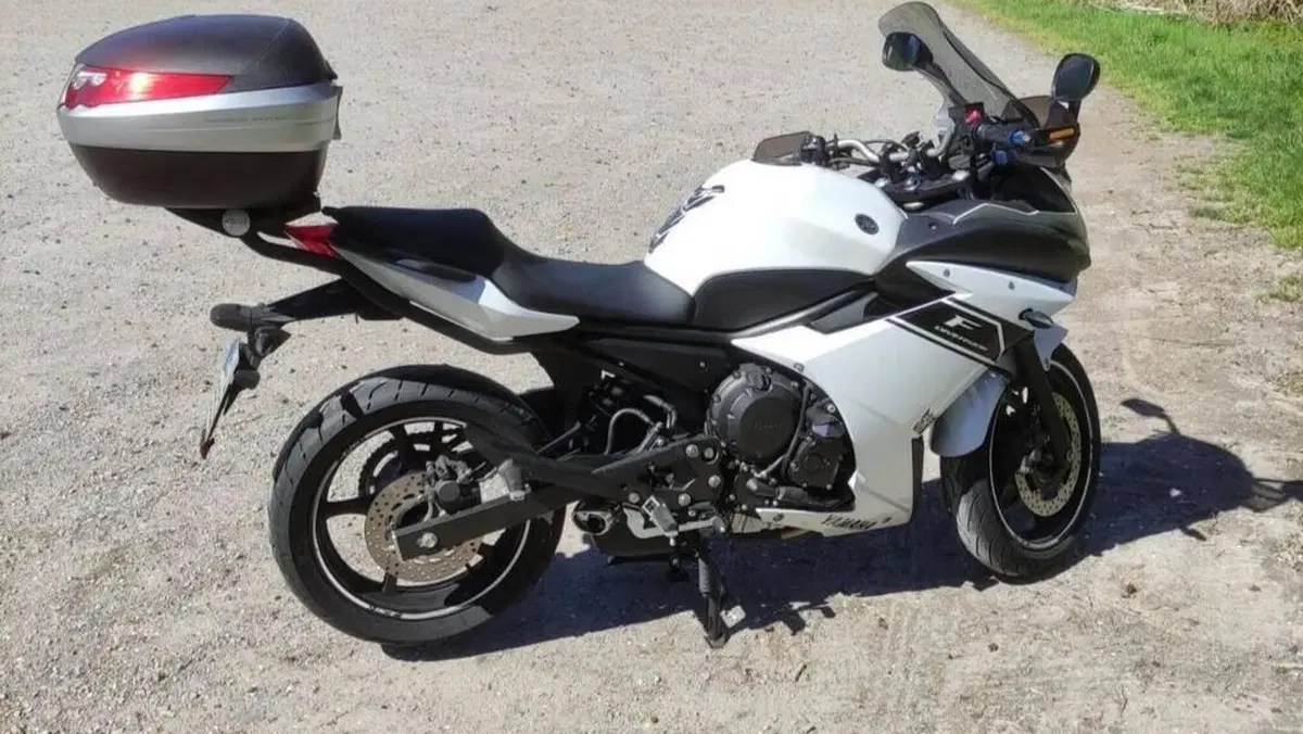 Yamaha XJ6 Diversion F (2010 - 16)  (3)