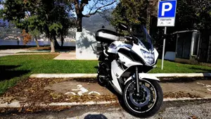Yamaha XJ6 Diversion F (2010 - 16)  (4)