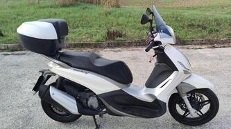 Piaggio Beverly 350 SportTouring ie ABS (2011 - 17) usata