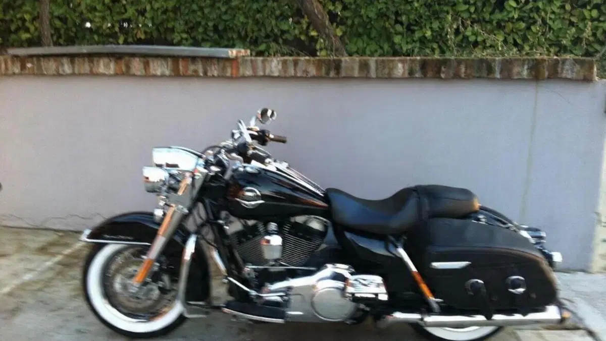 Harley-Davidson 1584 Road King Classic (2007 - 11) - FLHRCI  (2)