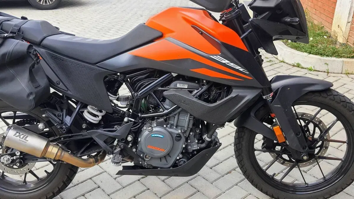 KTM 390 Adventure (2020)  (2)