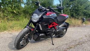 Ducati Diavel 1200 Carbon (2010 - 13) 