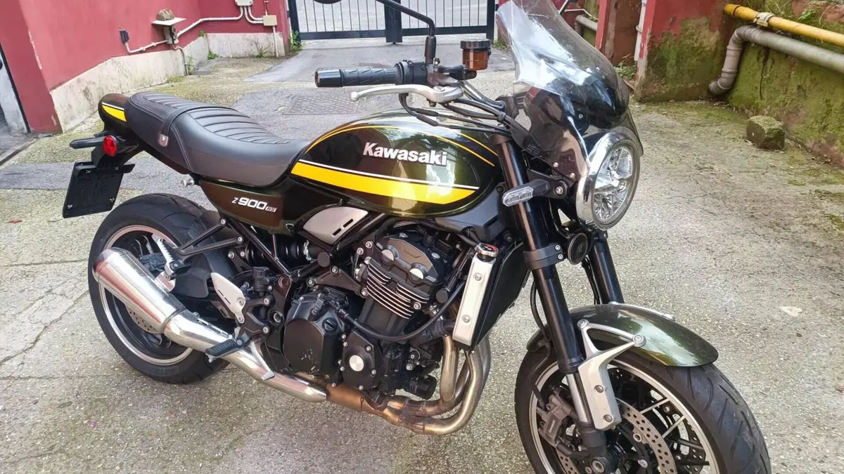 Kawasaki Z 900 RS (2021)  (3)