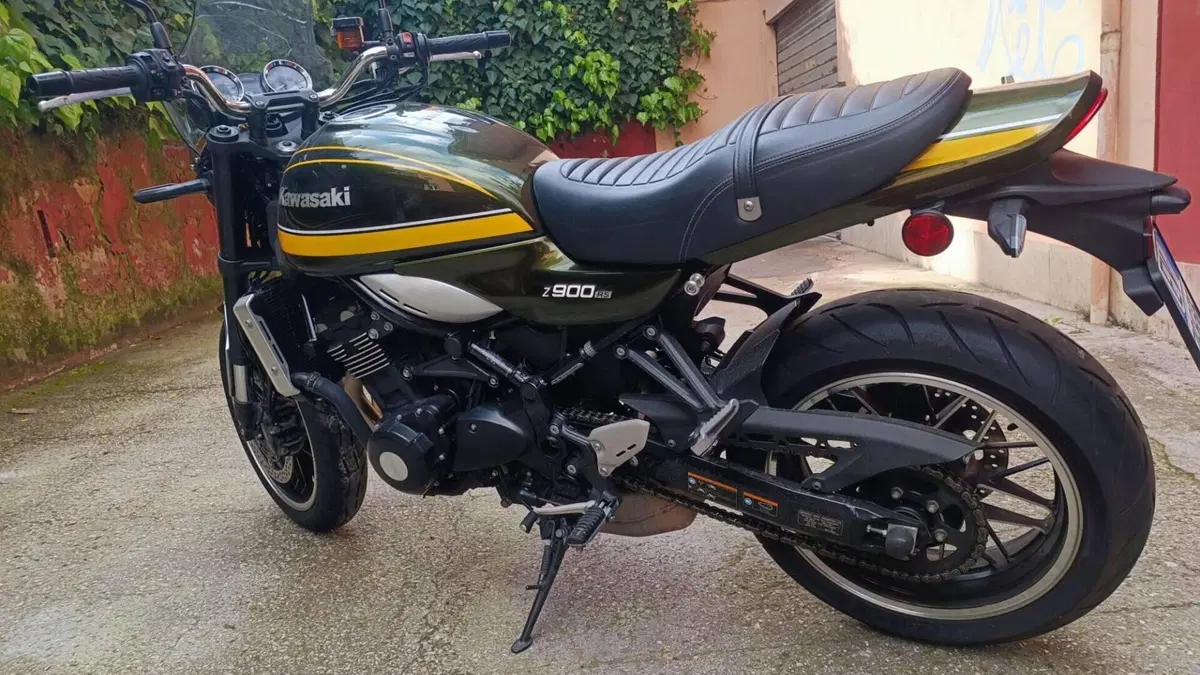 Kawasaki Z 900 RS (2021)  (4)
