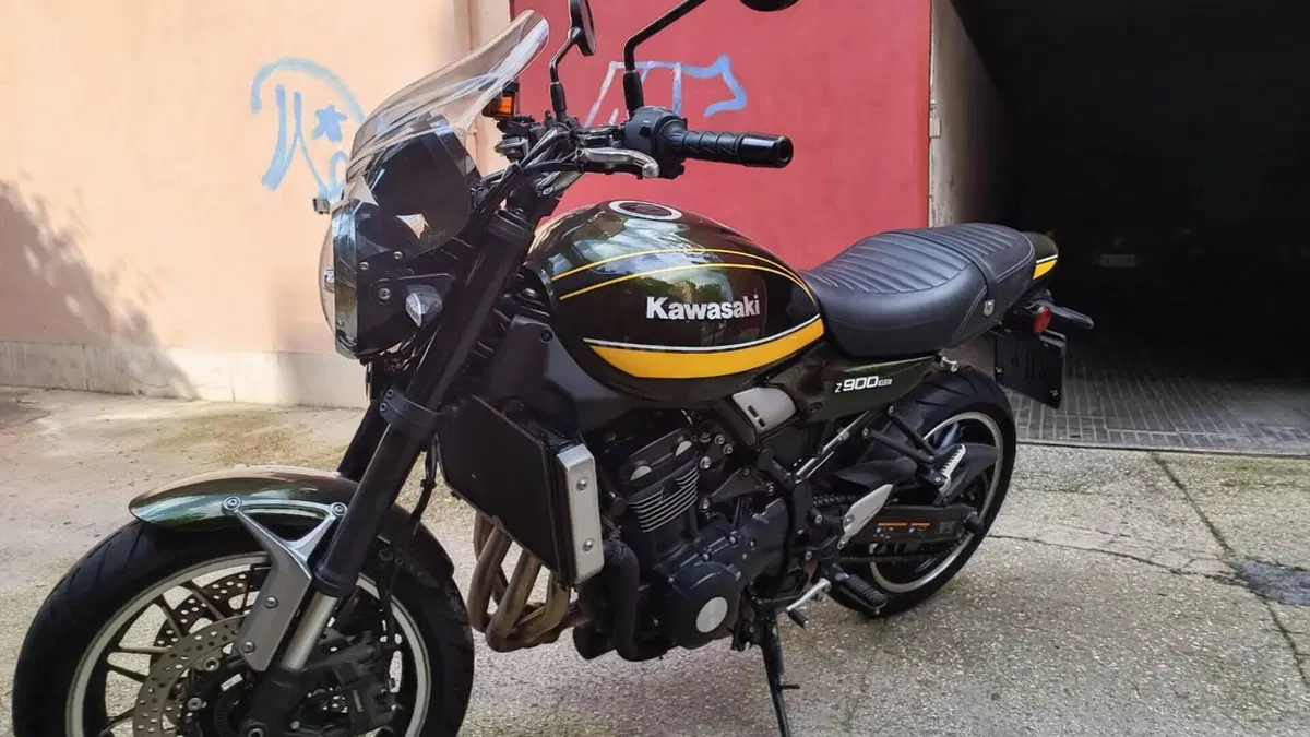 Kawasaki Z 900 RS (2021)  (5)