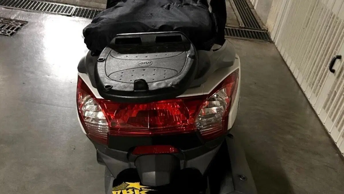 Kymco Downtown 300i (2009 - 17)  (6)