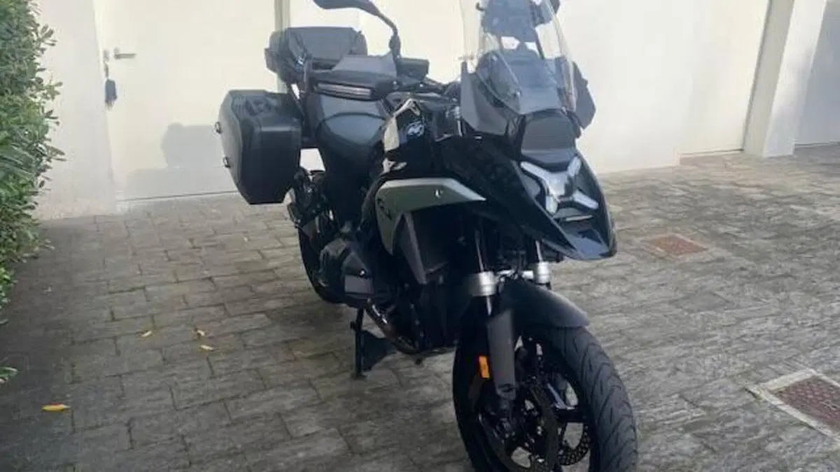 Bmw R 1300 GS Triple Black (2023 - 26)  (2)