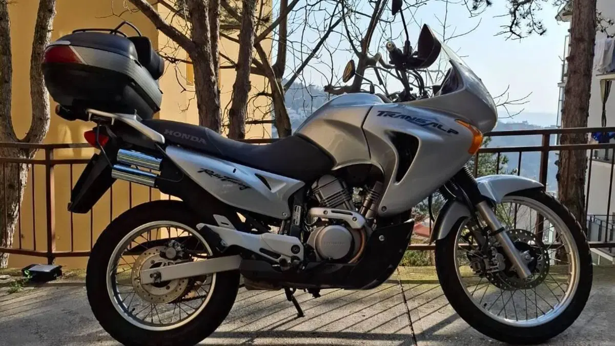 Honda Transalp XL 650V (2000 - 04)  (2)