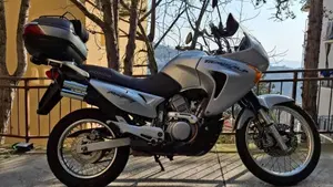 Honda Transalp XL 650V (2000 - 04)  (2)