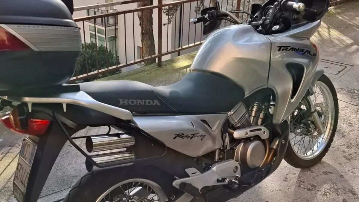 Honda Transalp XL 650V (2000 - 04)  (12)