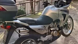 Honda Transalp XL 650V (2000 - 04)  (12)