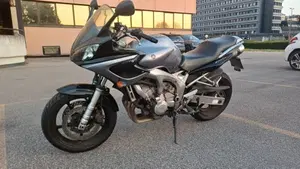 Yamaha FZ6 Fazer (2004 - 07) 