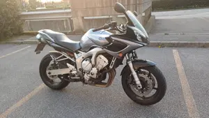 Yamaha FZ6 Fazer (2004 - 07)  (2)