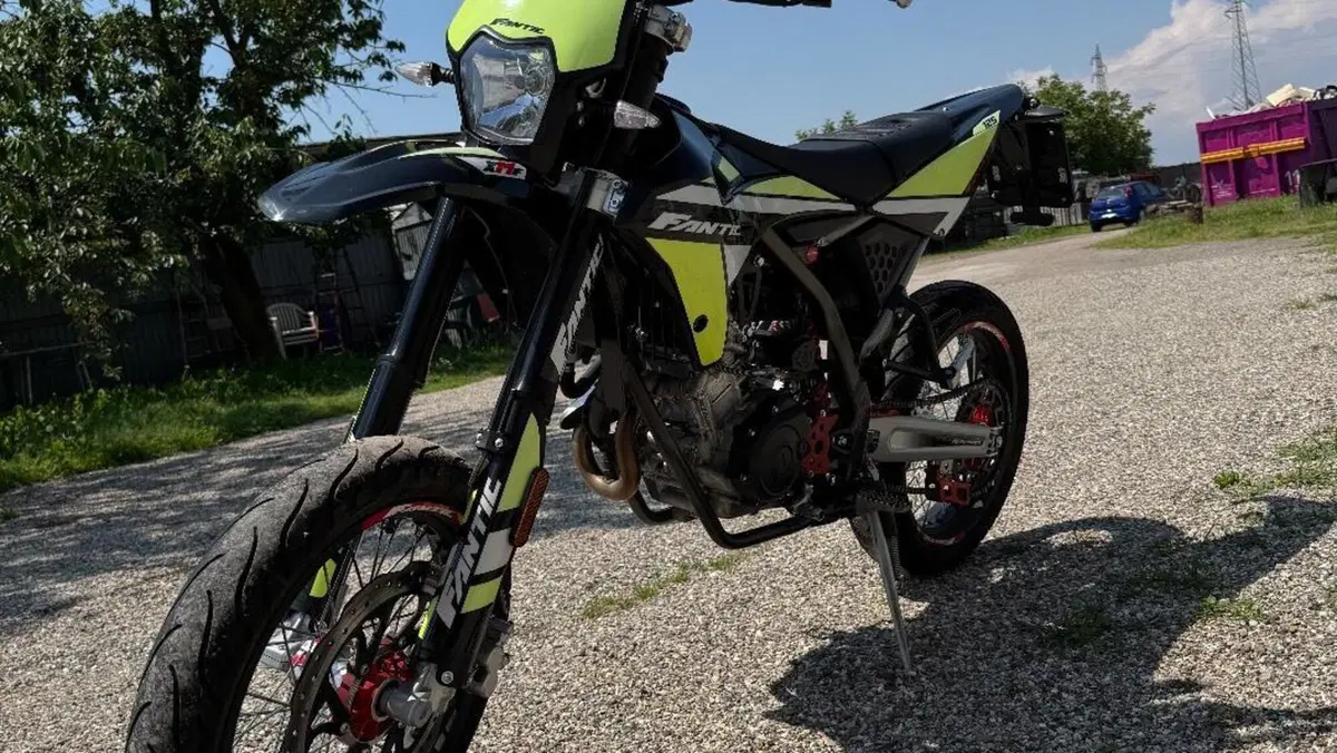 Fantic Motor Motard 125 Performance 4t (2020)  (5)