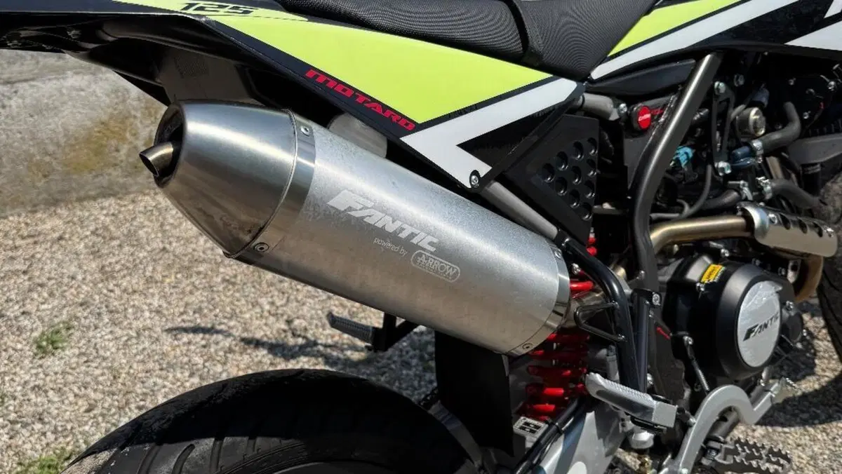Fantic Motor Motard 125 Performance 4t (2020)  (6)