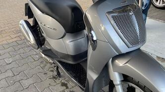 Aprilia Scarabeo 125 (2007 - 12) usata