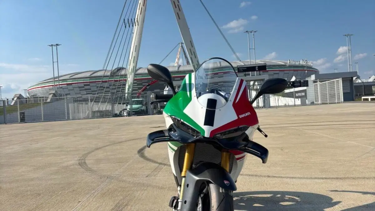 Ducati Panigale V4 Tricolore (2025 - 26)  (9)