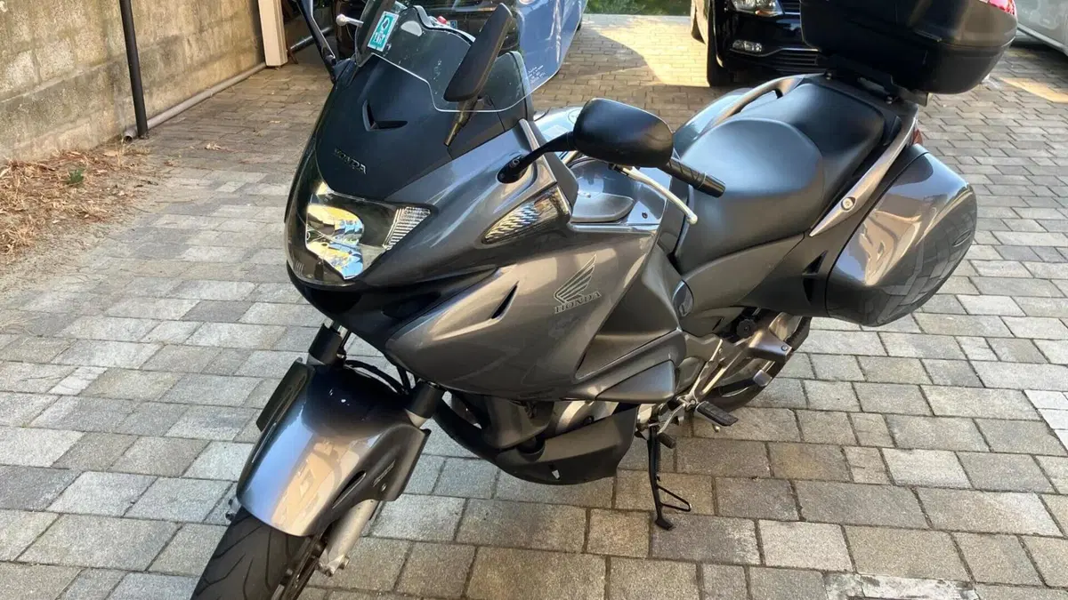 Honda Deauville 700 ABS  (2)