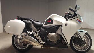 Honda VFR 1200 F ABS (2009 - 16) usata
