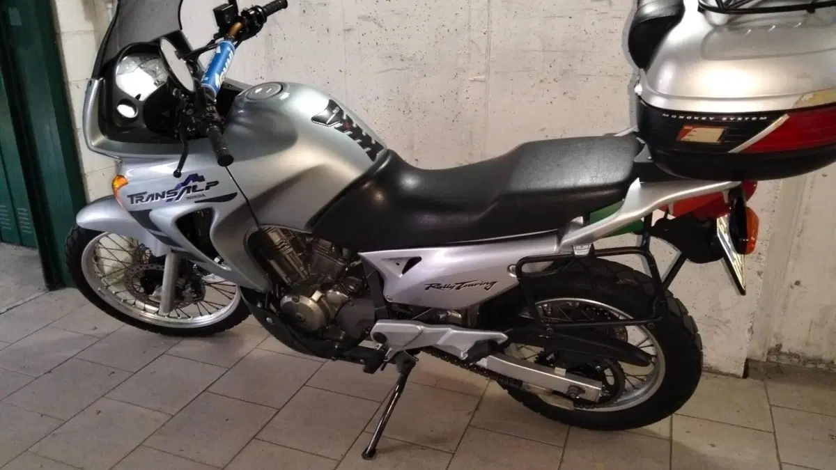Honda Transalp XL 650V (2000 - 04)  (2)