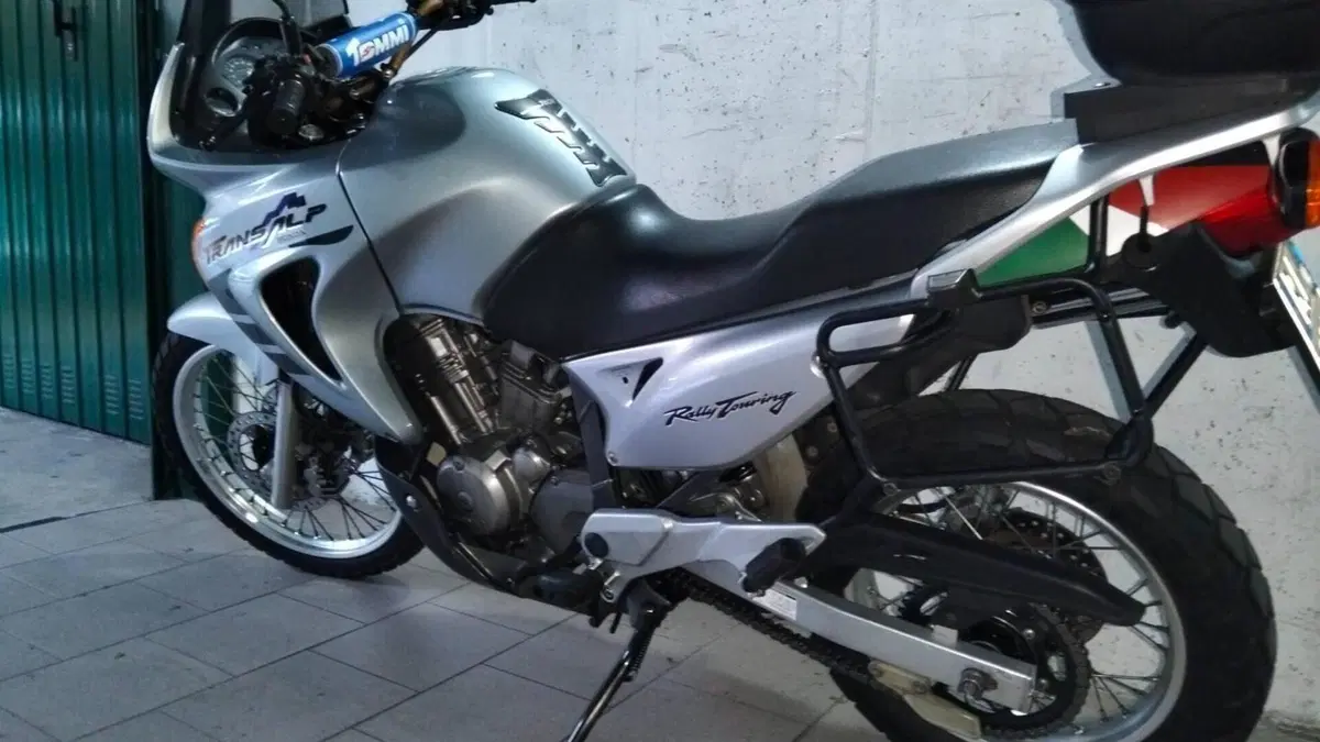Honda Transalp XL 650V (2000 - 04)  (3)