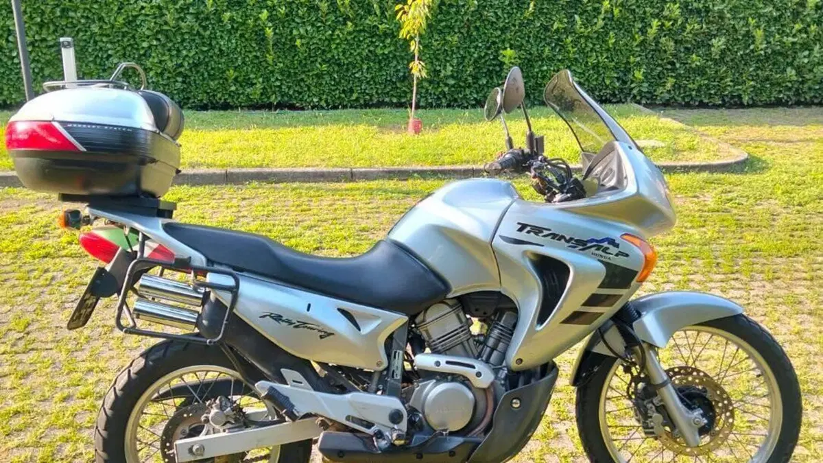 Honda Transalp XL 650V (2000 - 04)  (12)